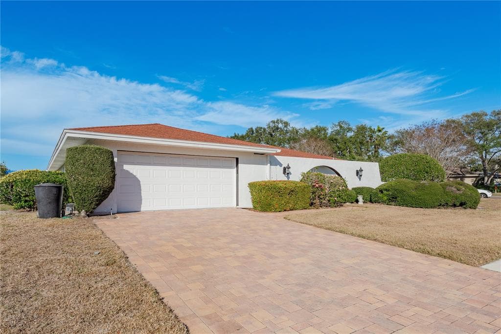 2654 AUGUSTA DRIVE, CLEARWATER, FL 33761 photo 3