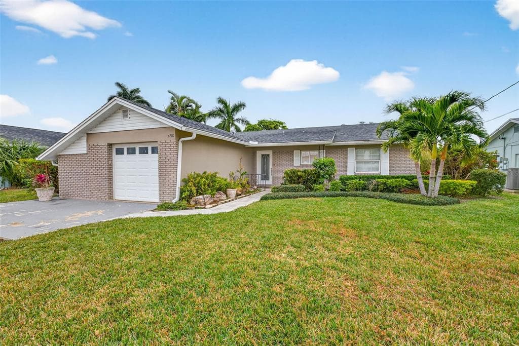 8718 TAHITI Lane, TAMPA, FL 33615