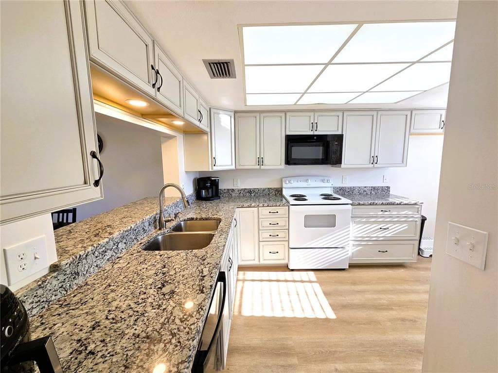 401 150TH AVENUE Unit 223, MADEIRA BEACH, FL 33708 photo 2