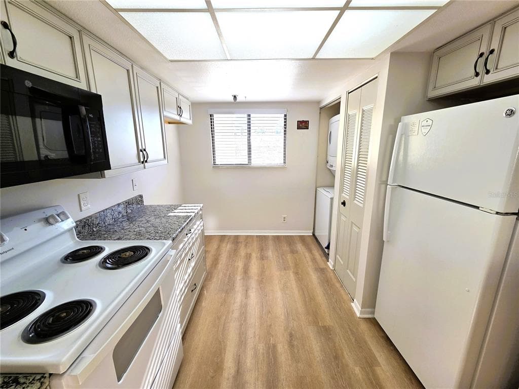 401 150TH AVENUE Unit 223, MADEIRA BEACH, FL 33708 photo 4