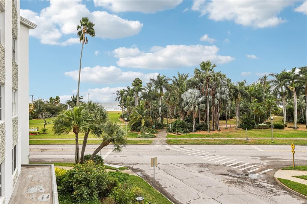 1100 SHORE DRIVE, Unit# 304, ST PETERSBURG, FL, 33701 photo 2