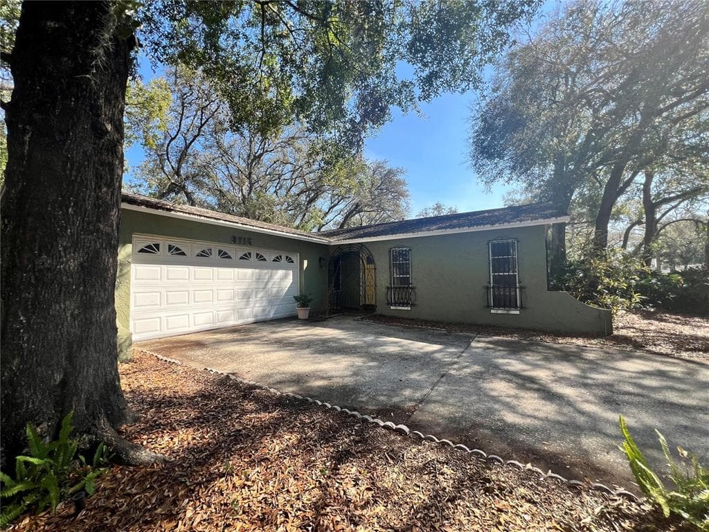 9715 HIDDEN OAKS CIRCLE, TAMPA, FL 33612 photo 2