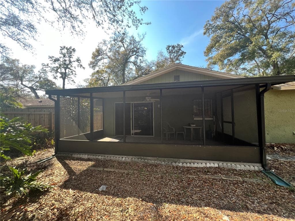 9715 HIDDEN OAKS CIRCLE, TAMPA, FL 33612 photo 5