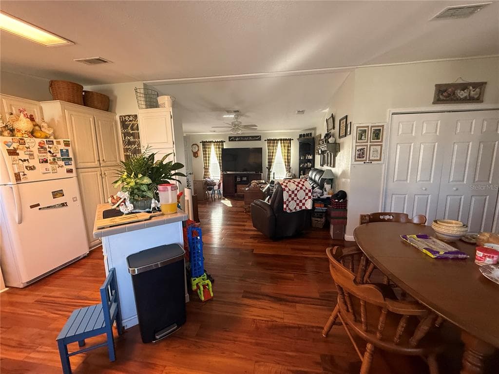 39020 KIRKLAND Drive, ZEPHYRHILLS, FL 33542 photo 3