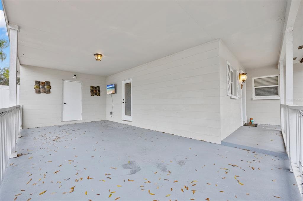 15204 MONET DRIVE, TAMPA, FL 33613 photo 3