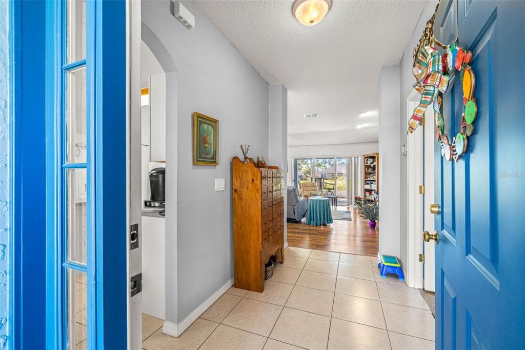 10545 COLLAR Drive, SAN ANTONIO, FL 33576 photo 5