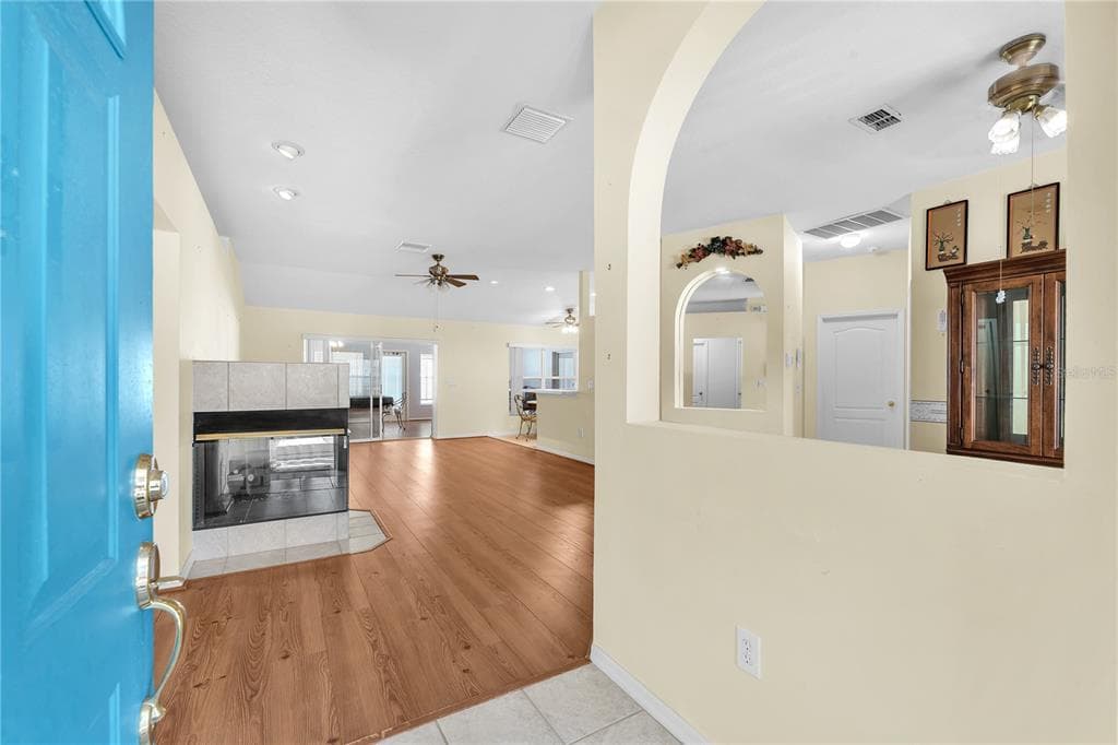 2332 TOWERING OAKS CIRCLE, SEFFNER, FL 33584 photo 5