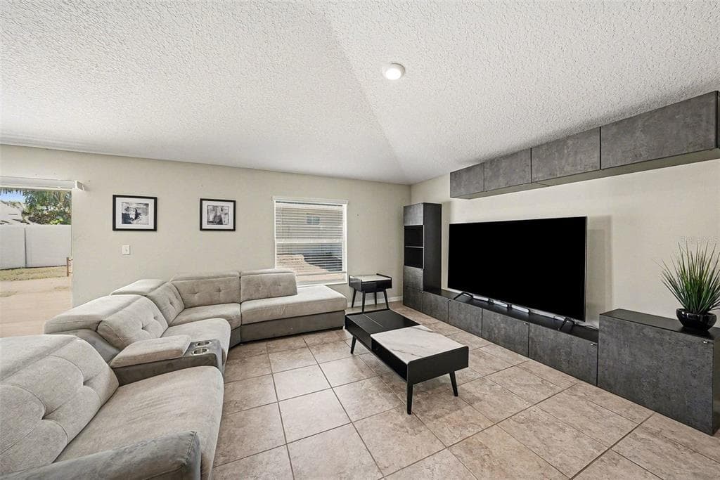 10128 CRESTED FRINGE DRIVE, RIVERVIEW, FL 33578 photo 2