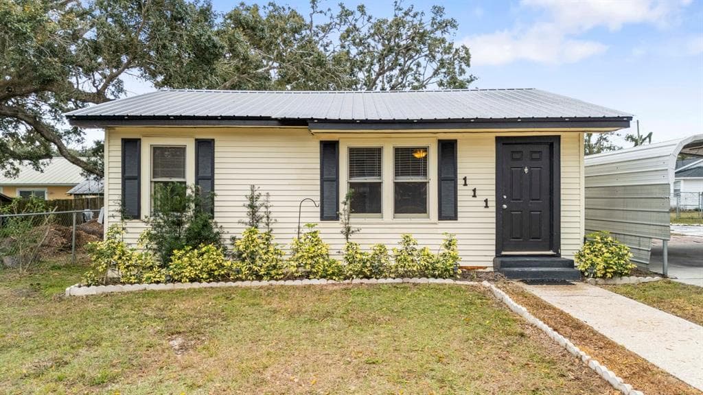 111 GARLAND AVENUE, SEFFNER, FL 33584