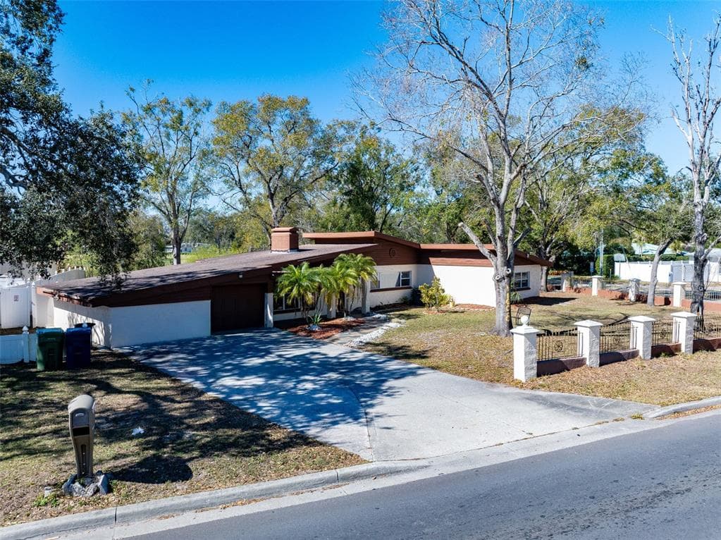 11608 BOULEVARD, TAMPA, FL 33612 photo 3