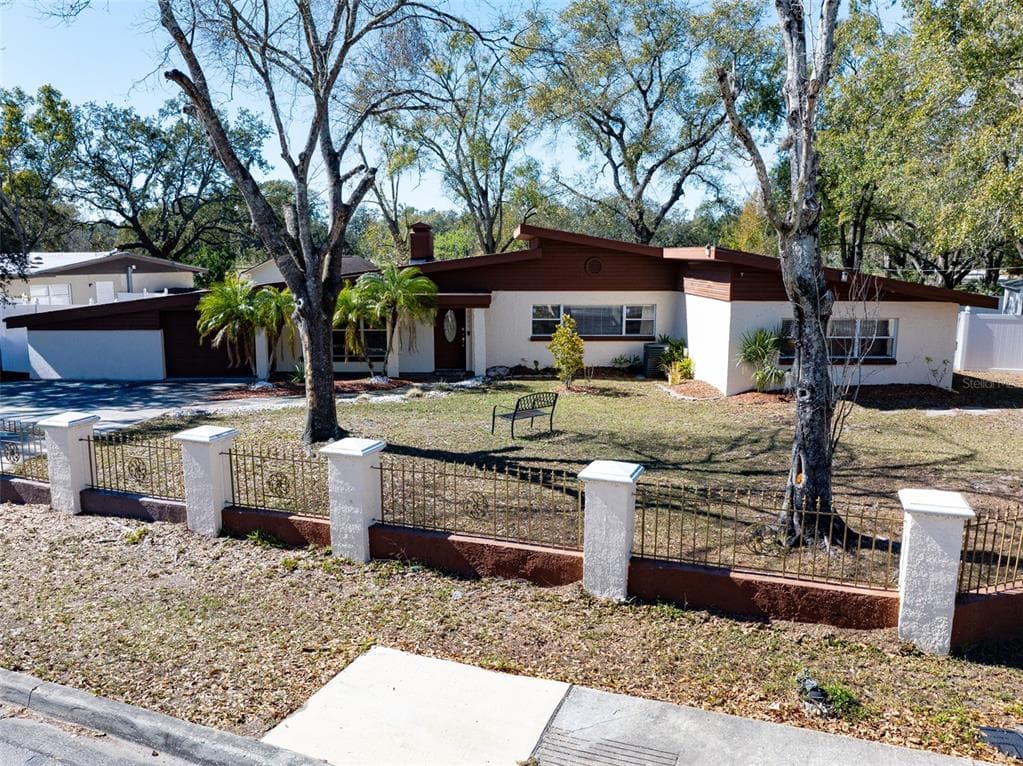 11608 BOULEVARD, TAMPA, FL 33612