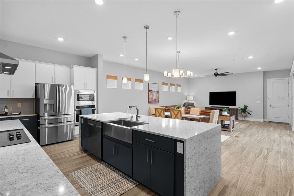 8249 IVY STARK Boulevard, WESLEY CHAPEL, FL 33545 photo 5