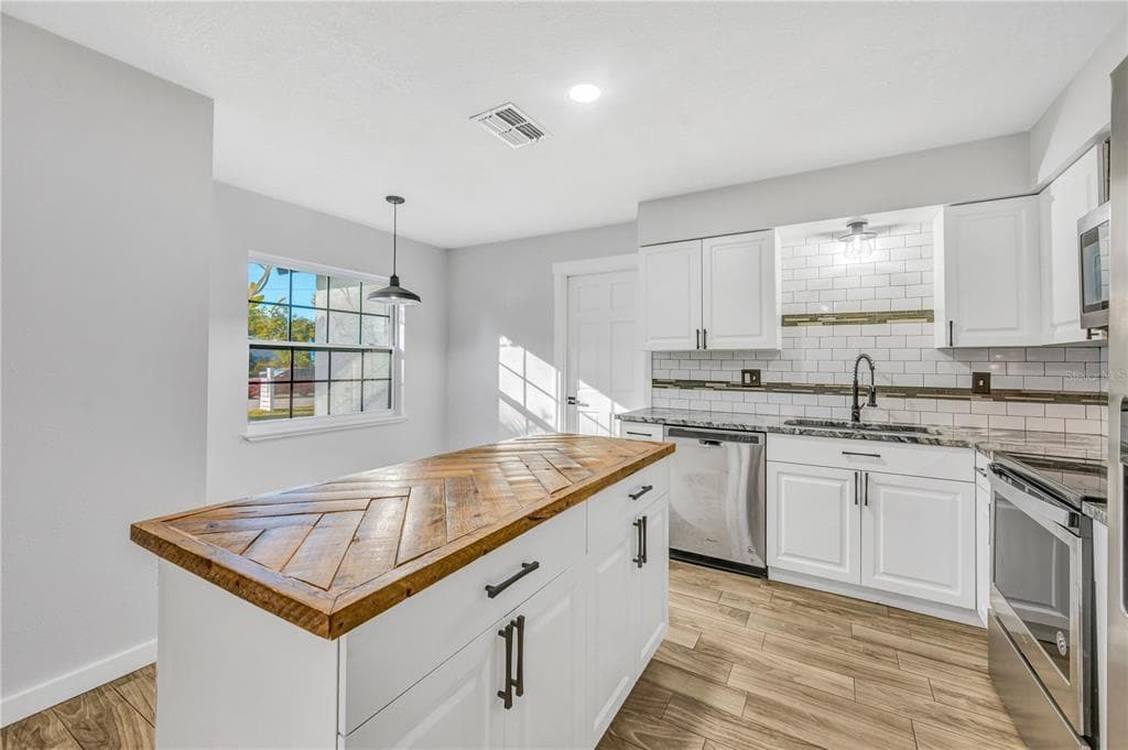 8381 43RD WAY, PINELLAS PARK, FL, 33781 photo 4