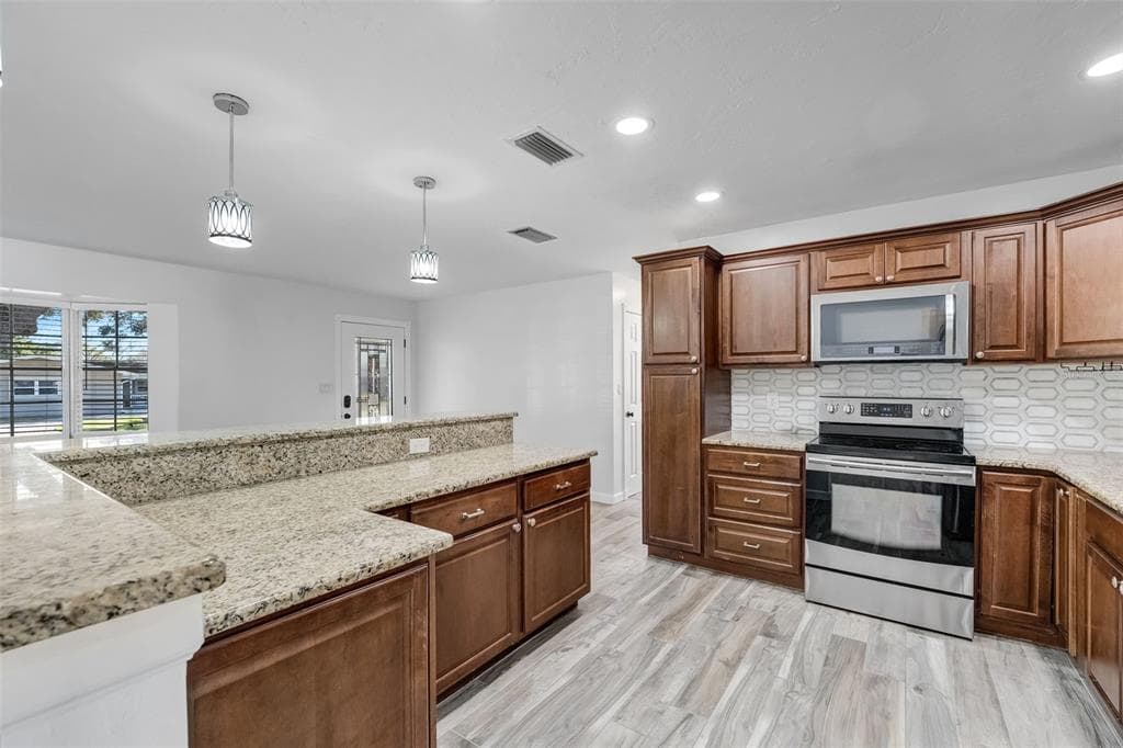 1110 IRENE AVENUE, LARGO, FL 33771 photo 5