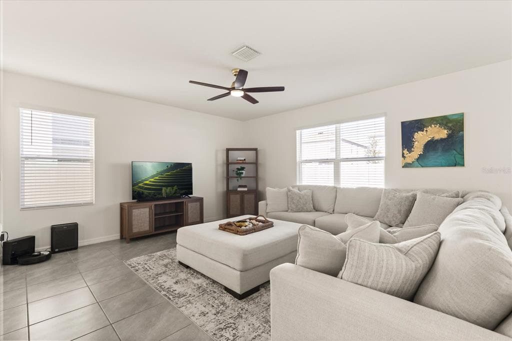 5640 WANDERING WILLOW Drive, WESLEY CHAPEL, FL 33545 photo 4