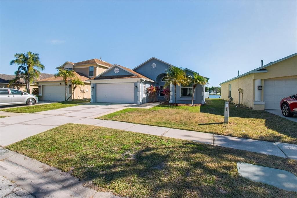 8621 MANASSAS ROAD, TAMPA, FL 33635
