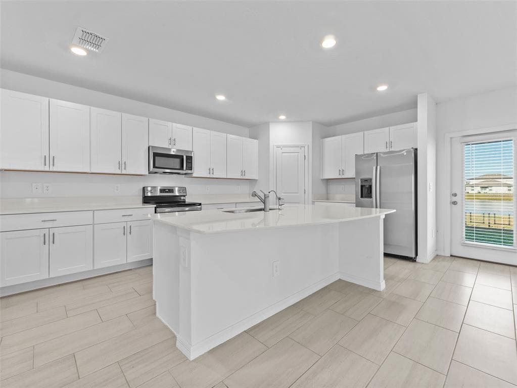 11628 RADIANT SHORE LOOP, SAN ANTONIO, FL, 33576 photo 3