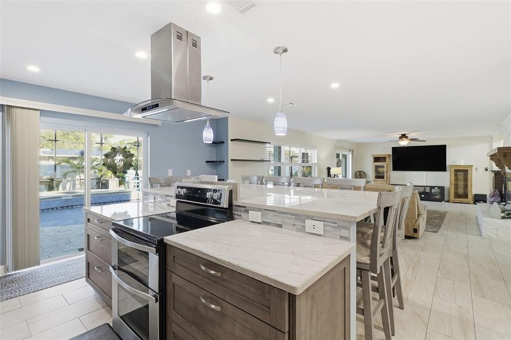 2551 CASILLA WAY, Street PETERSBURG, FL 33712 photo 3