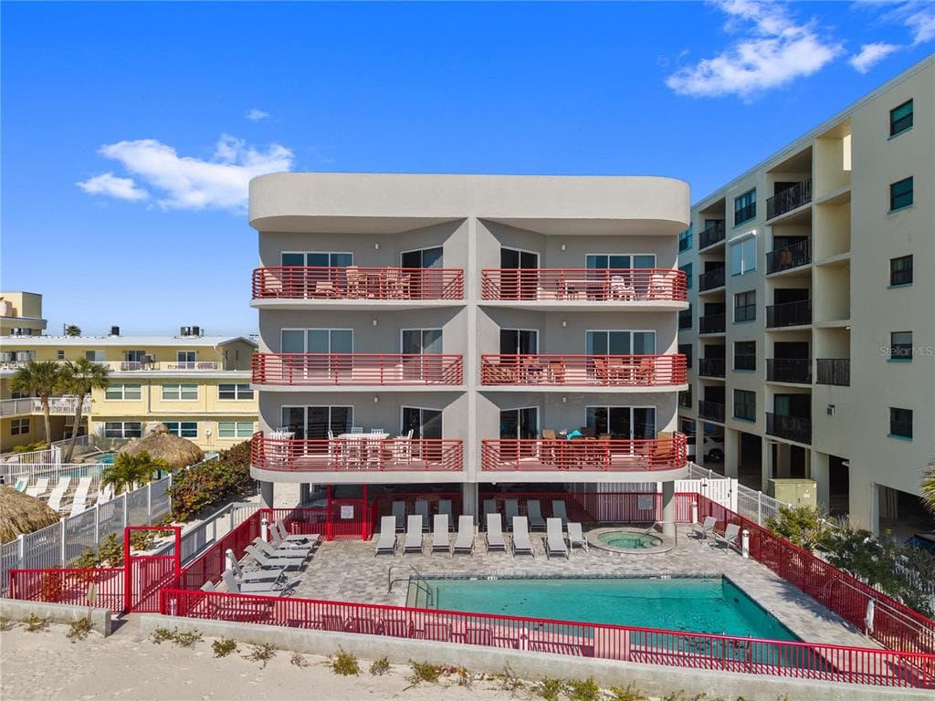 12935 GULF LANE Unit 304, MADEIRA BEACH, FL 33708 photo 2