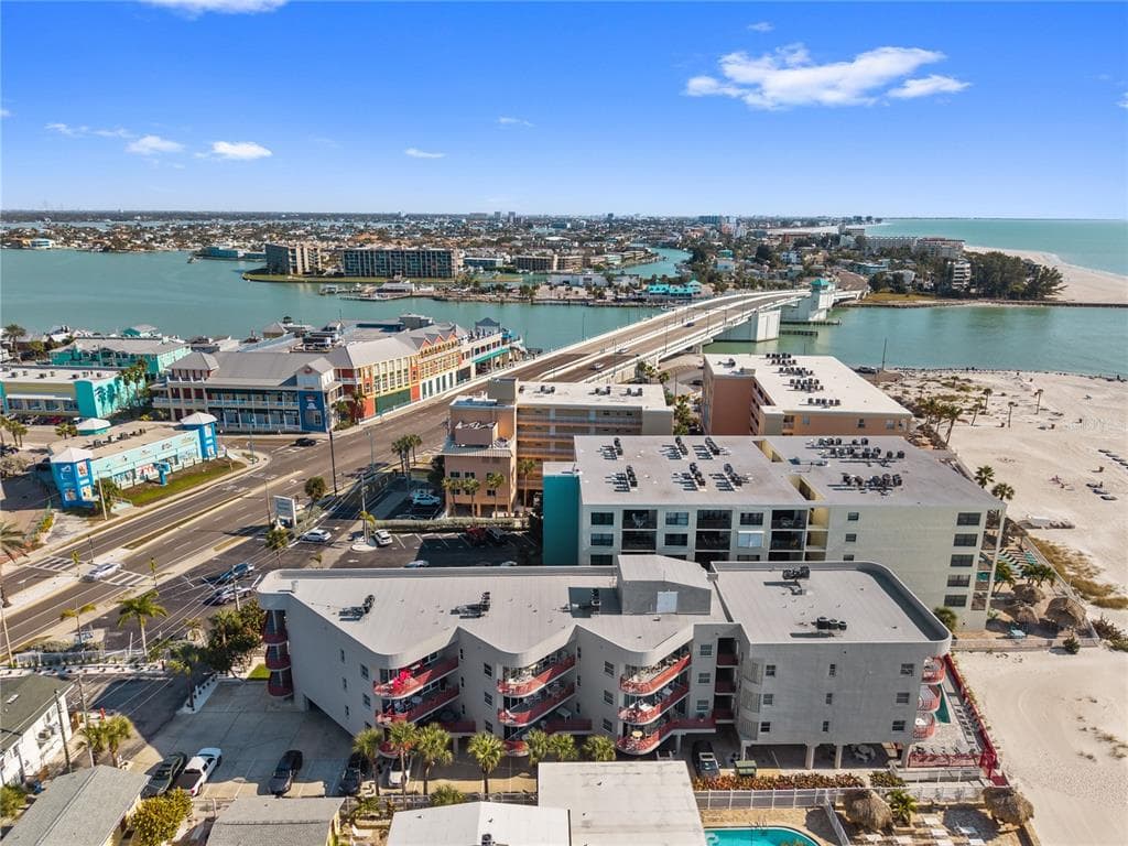 12935 GULF LANE Unit 304, MADEIRA BEACH, FL 33708 photo 5