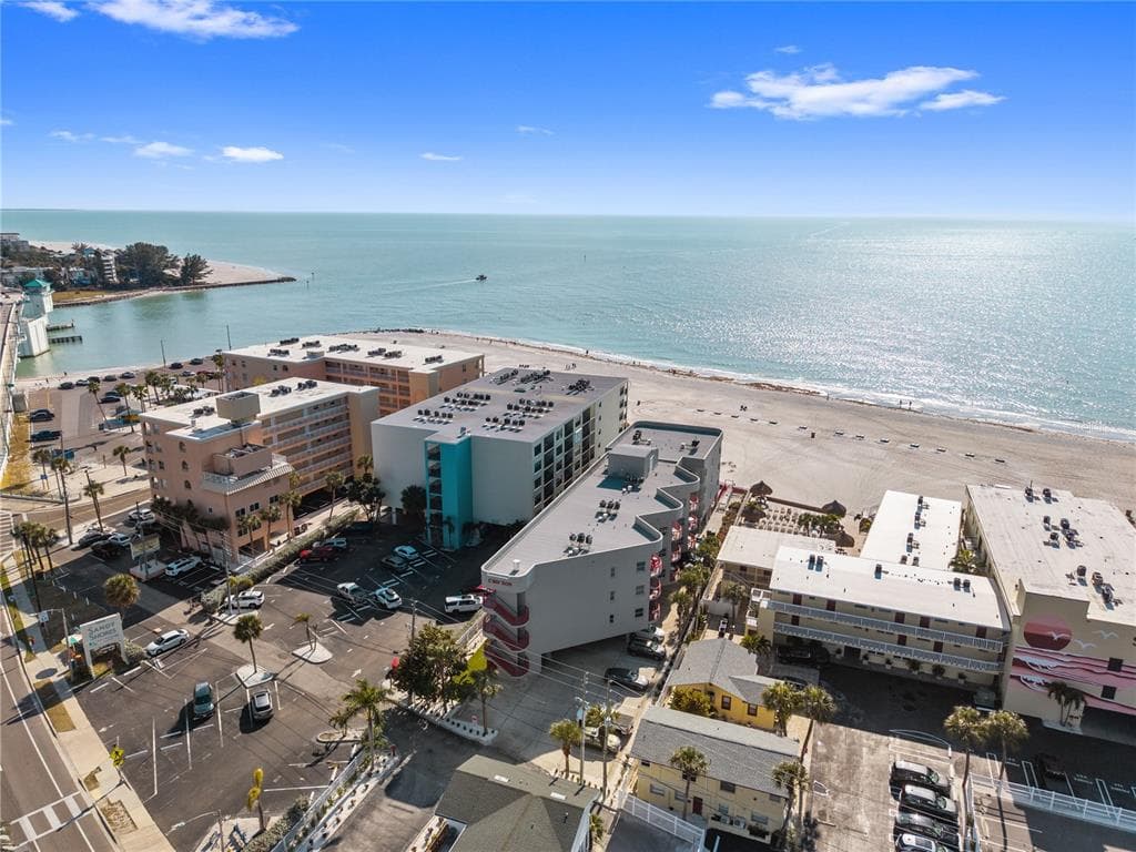 12935 GULF LANE Unit 304, MADEIRA BEACH, FL 33708 photo 4