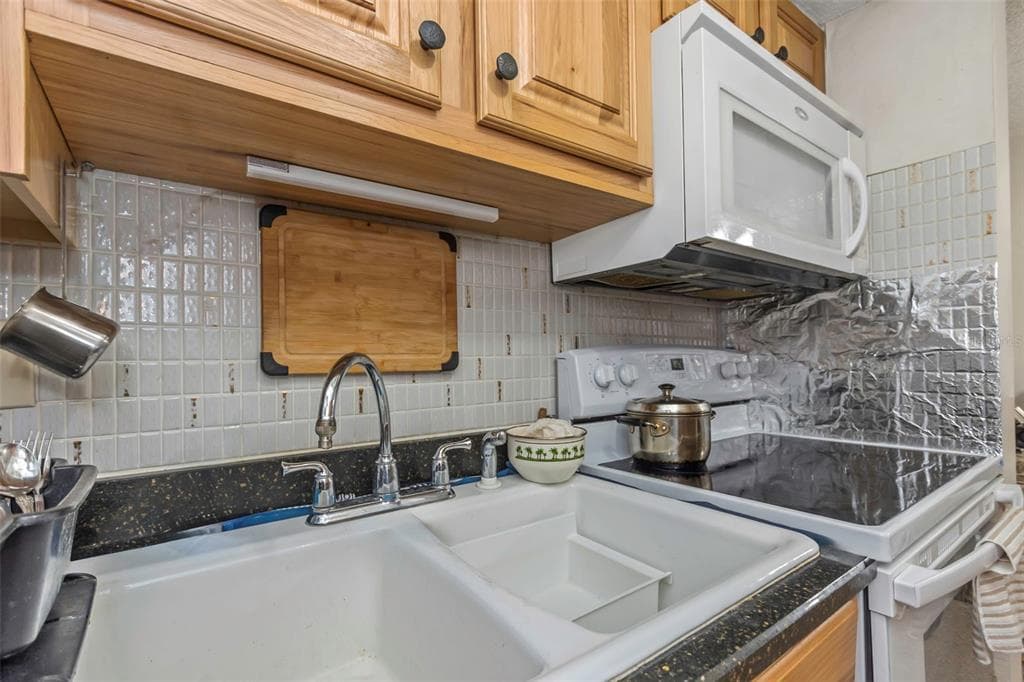 4742 AZALEA DRIVE Unit 106, NEW PORT RICHEY, FL 34652 photo 5