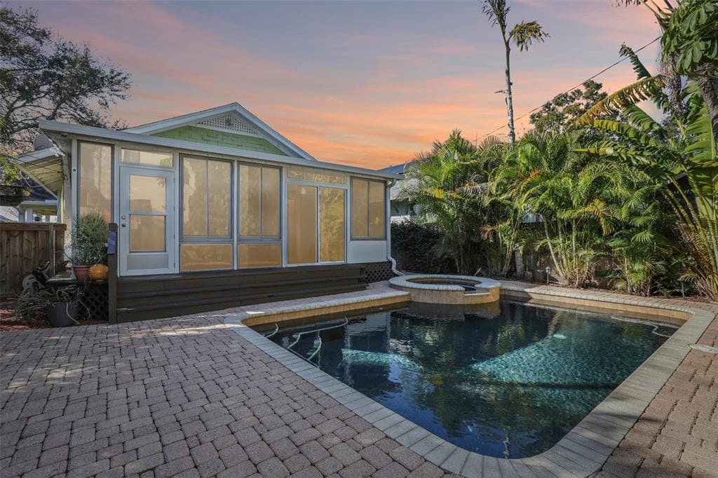 921 3RD STREET, Street PETERSBURG, FL 33701 photo 2