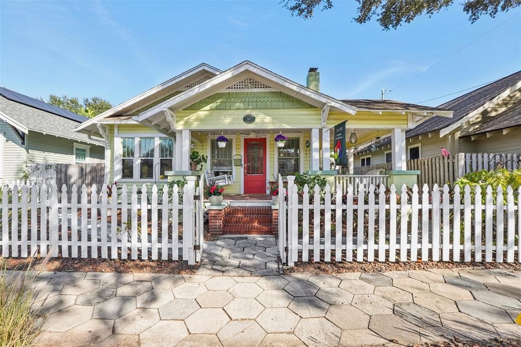 921 3RD STREET, Street PETERSBURG, FL 33701