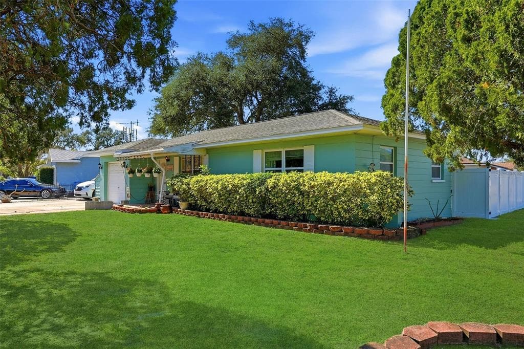 3992 62ND STREET, Street PETERSBURG, FL 33709 photo 4