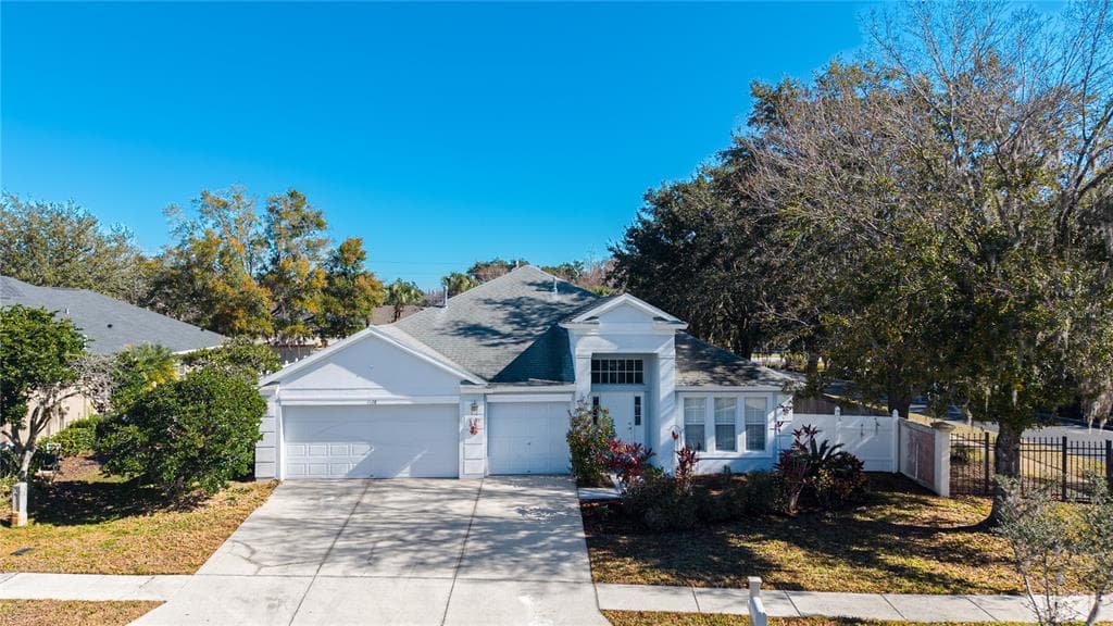 1128 HELMSDALE DRIVE, WESLEY CHAPEL, FL 33543 photo 2