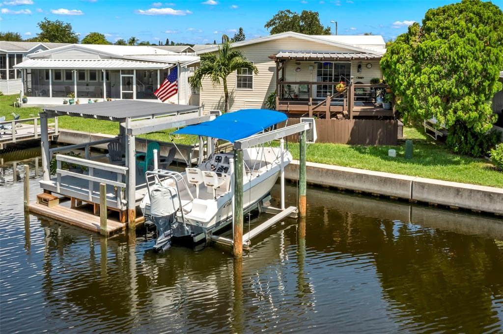 514 MOUNT OAK AVENUE, Street PETERSBURG, FL 33702 photo 2