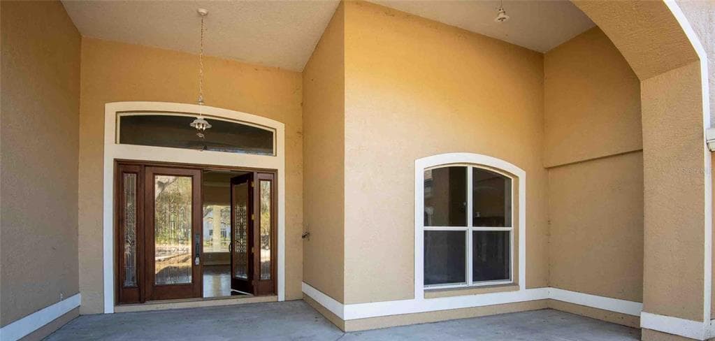 6004 LAKESIDE Drive, LUTZ, FL 33558 photo 2