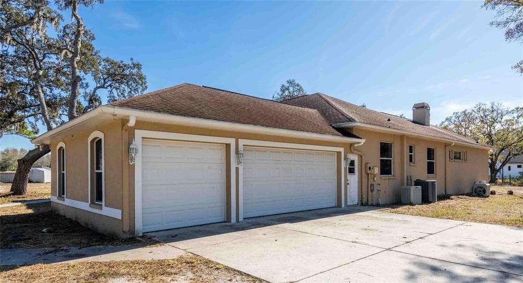 6004 LAKESIDE Drive, LUTZ, FL 33558 photo 4