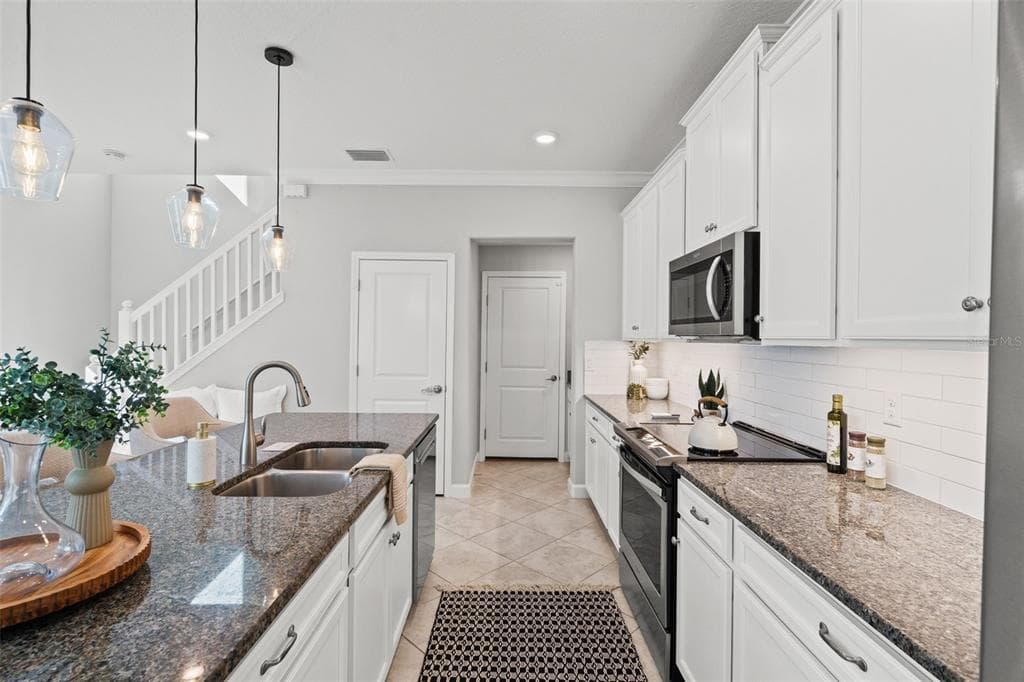 6830 CITRUS CREEK LANE, TAMPA, FL 33625 photo 4