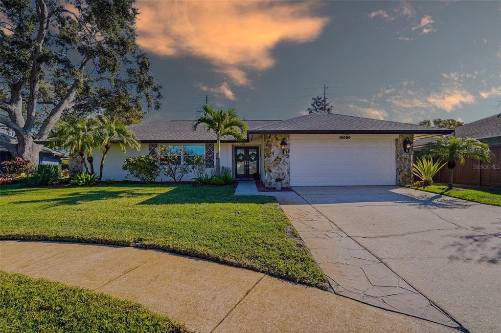 10099 LINDEN PLACE DRIVE, SEMINOLE, FL, 33776