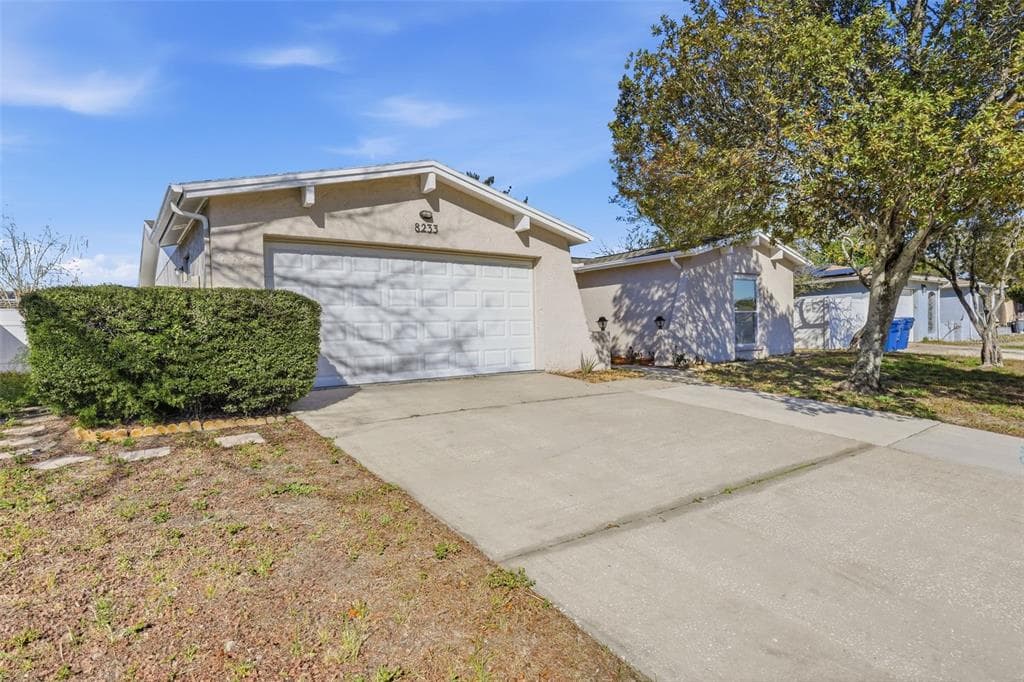 8233 REDFIELD Drive, PORT RICHEY, FL 34668 photo 3