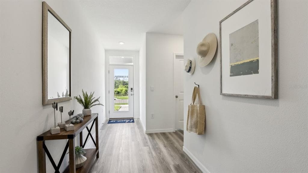 1046 SPOTTED EGRET Loop, RUSKIN, FL 33570 photo 2