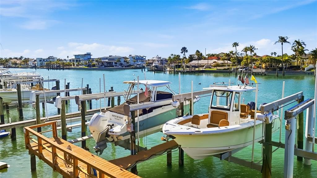 350 PINELLAS BAYWAY Unit 5, TIERRA VERDE, FL 33715