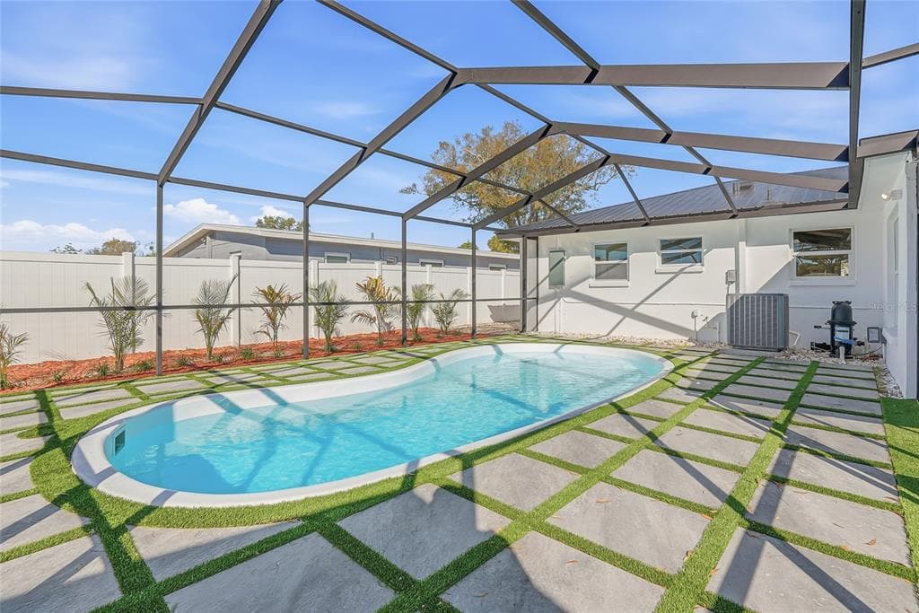 6529 WEST SHORE CIRCLE, TAMPA, FL 33616 photo 2