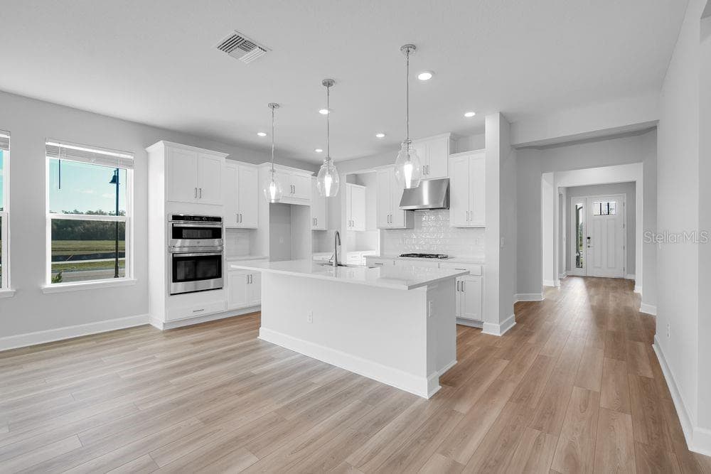 1669 ANSON Lane, ZEPHYRHILLS, FL 33541 photo 3