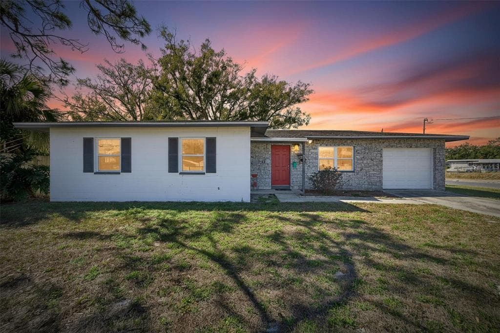 9120 MEMORIAL Highway, TAMPA, FL 33615