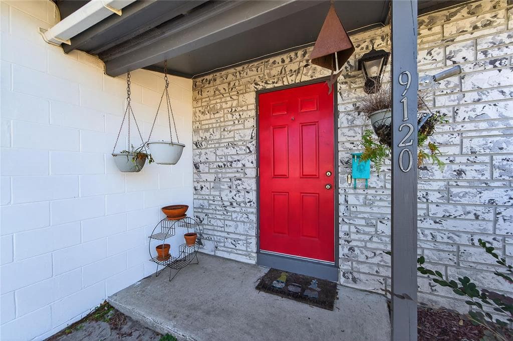 9120 MEMORIAL Highway, TAMPA, FL 33615 photo 5