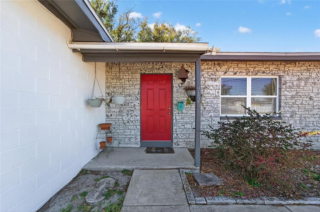 9120 MEMORIAL Highway, TAMPA, FL 33615 photo 4