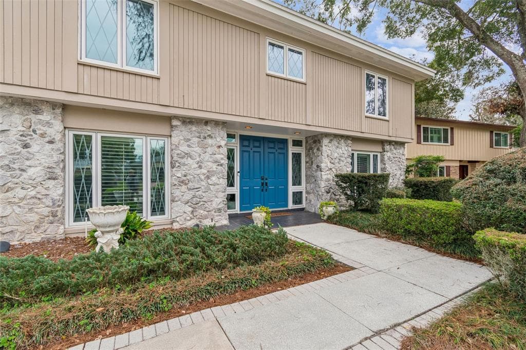 11713 PHOENIX CIRCLE, TAMPA, FL 33618 photo 2