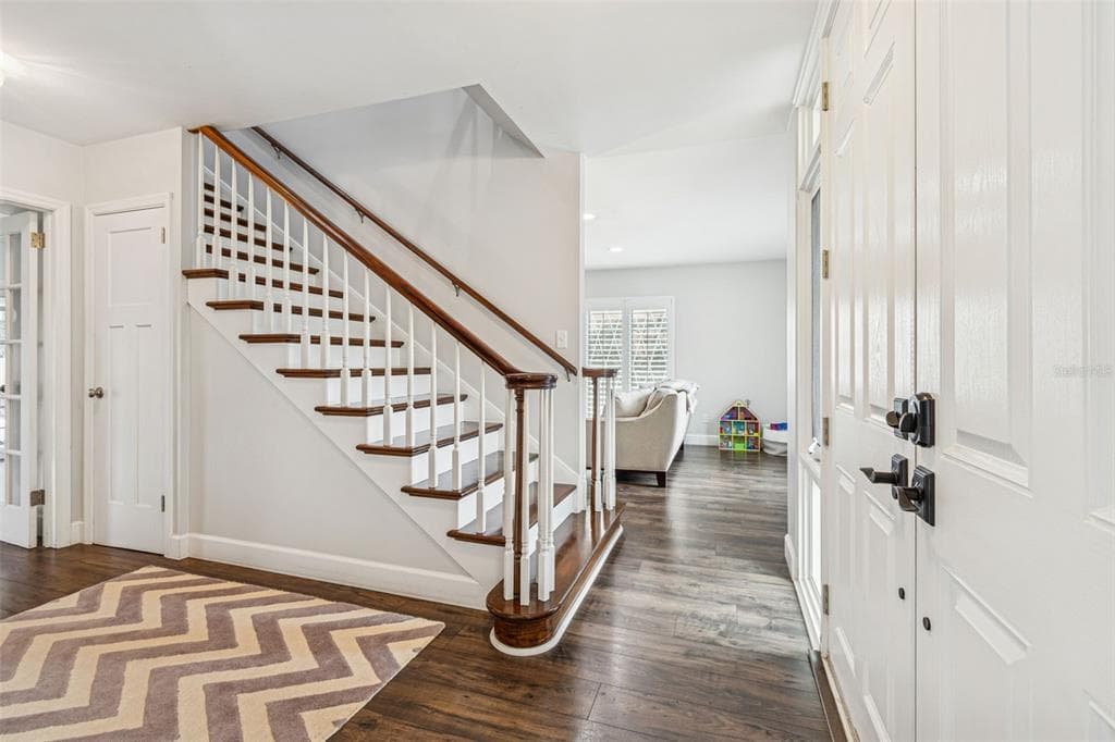 11713 PHOENIX CIRCLE, TAMPA, FL 33618 photo 5