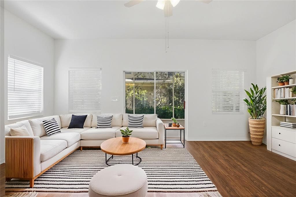 1125 ANDREW AVILES CIRCLE, TAMPA, FL 33619 photo 3