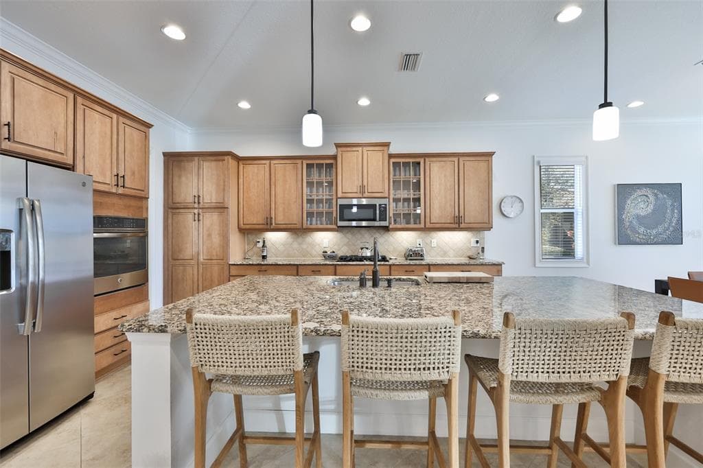 2233 PEBBLE BEACH BOULEVARD, SUN CITY CENTER, FL 33573 photo 5