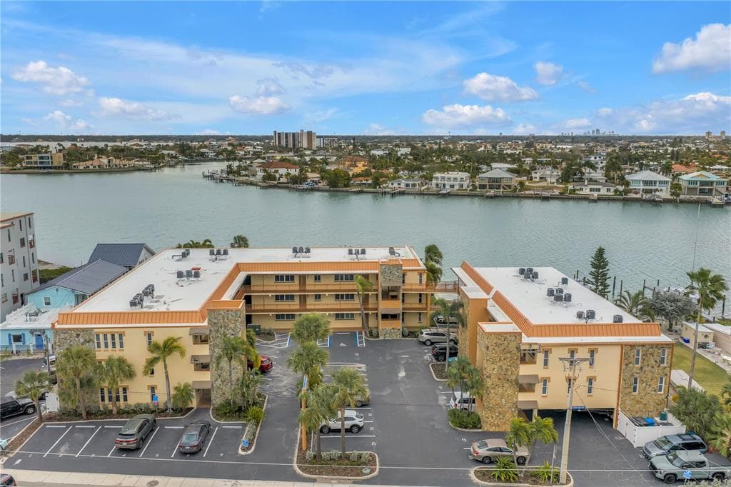 10265 GULF BOULEVARD Unit B315, Street PETERSBURG, FL 33706 photo 3