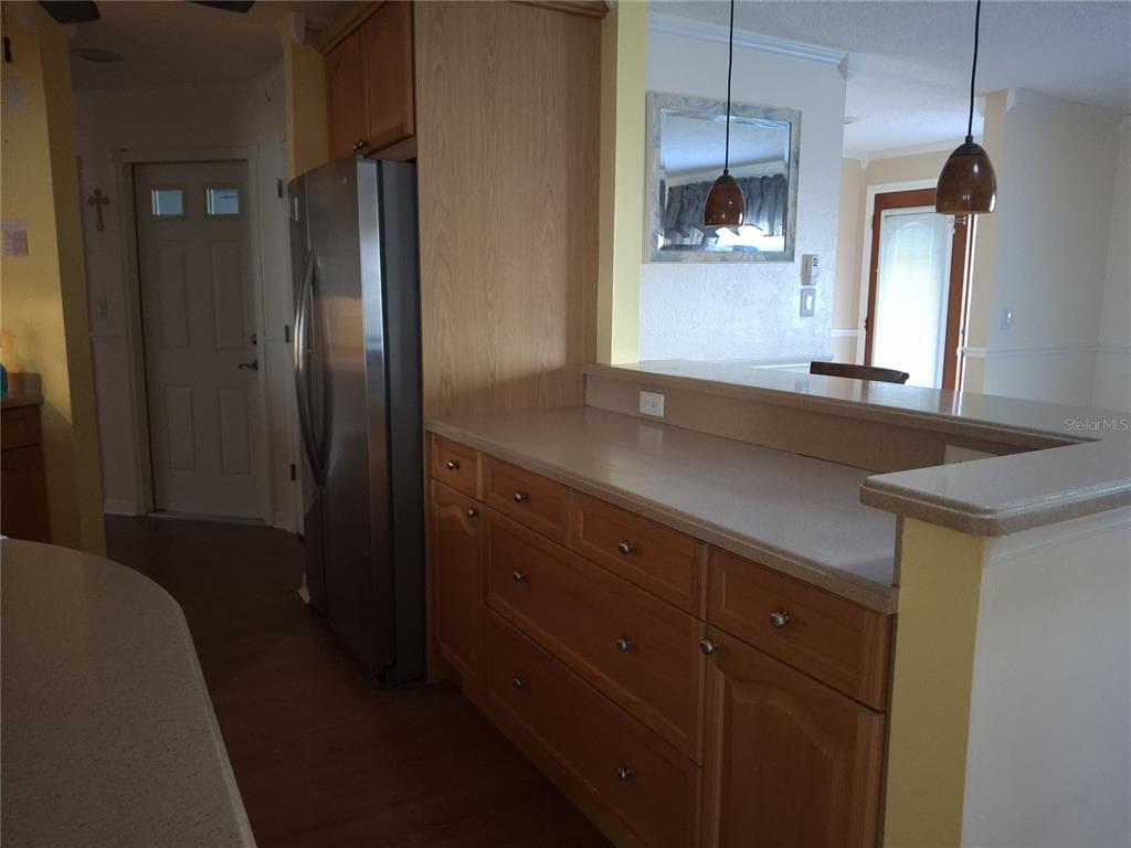 9305 120TH Lane, SEMINOLE, FL 33772 photo 5