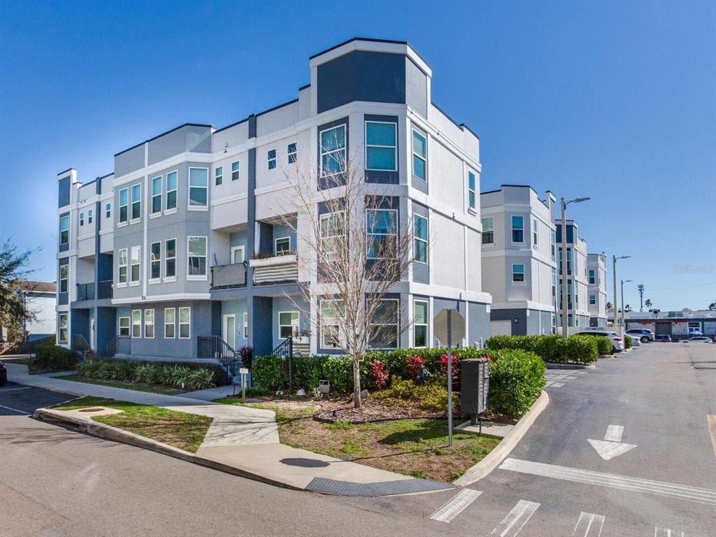 1524 FIG STREET Unit 4, TAMPA, FL 33606 photo 2